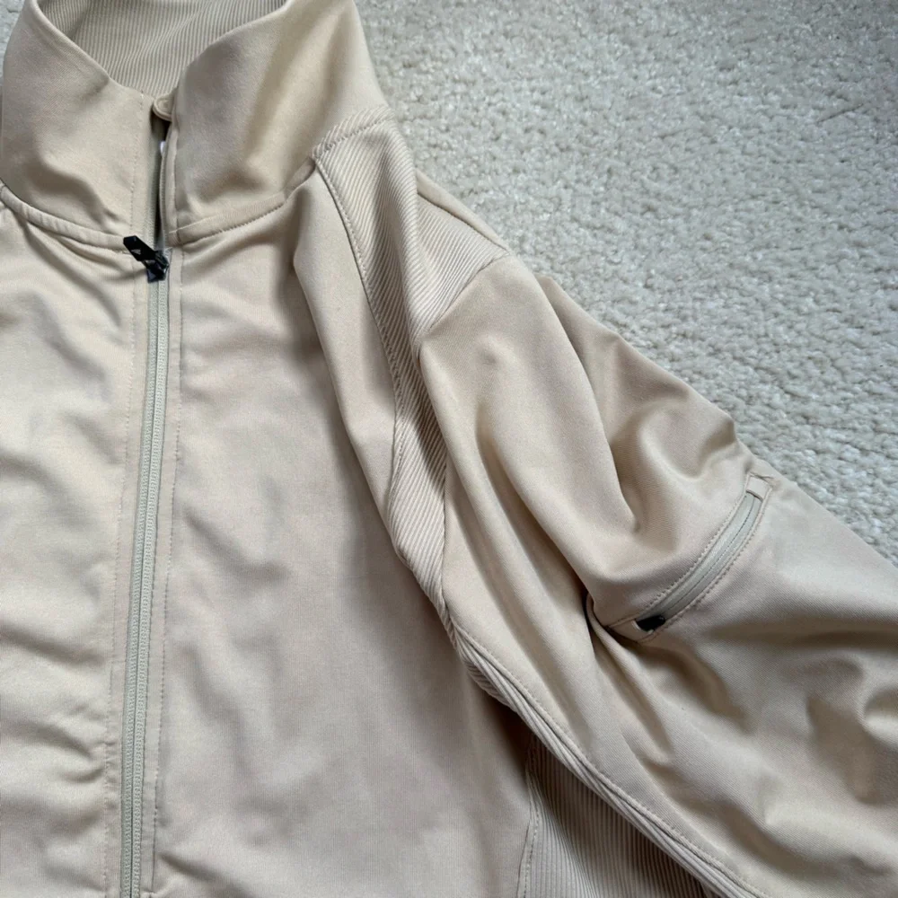 NWT matching athletic set jacket and leggings - Picture 3 of 9